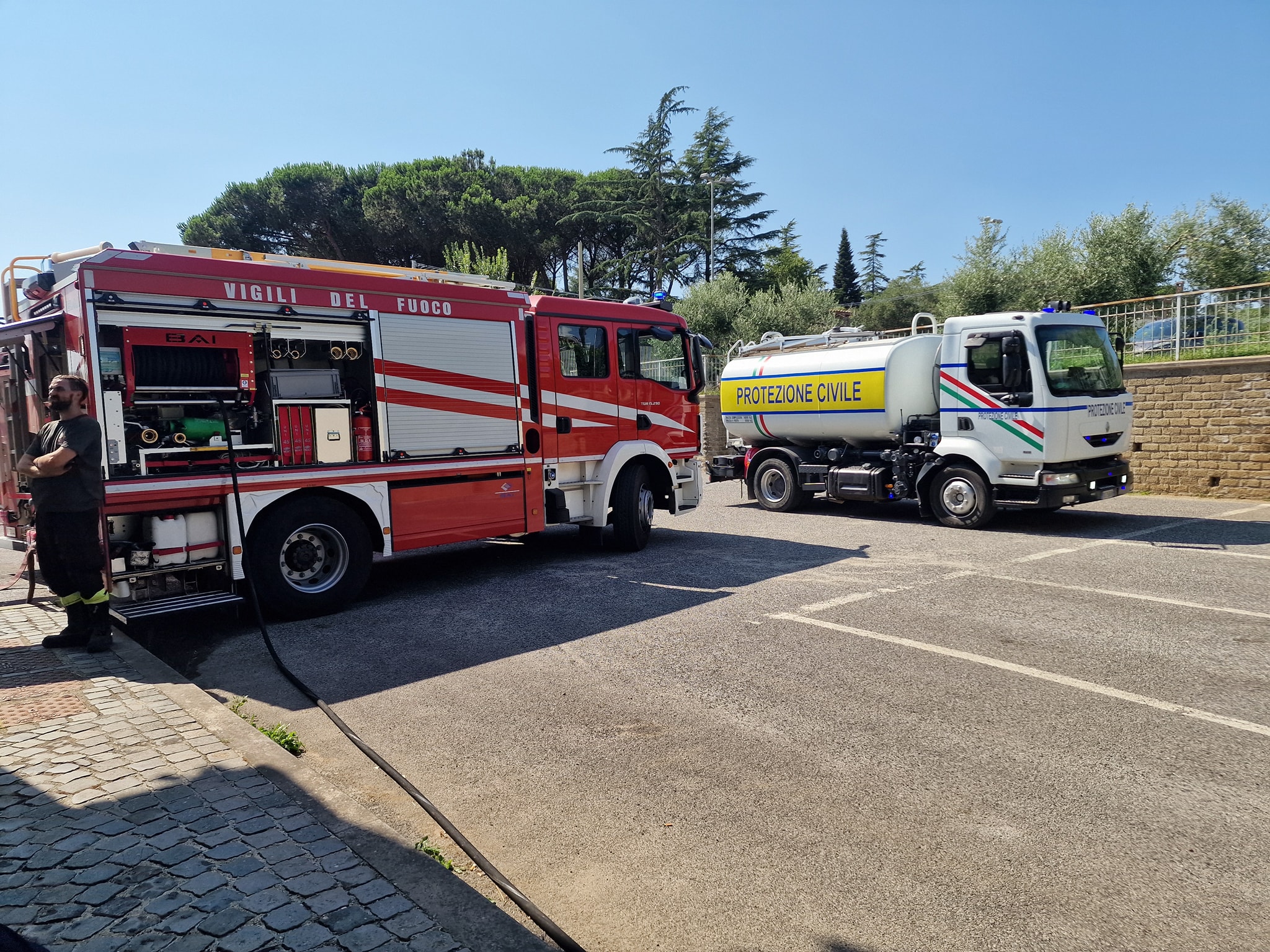 Intervento antincendio boschivo della Protezione Civile